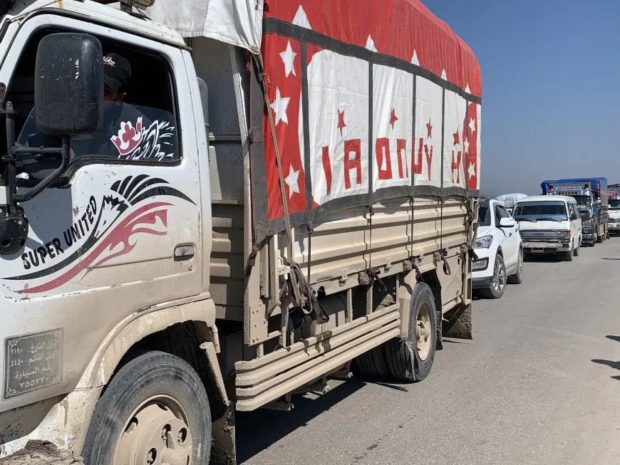 400 عائلة من مهجري عفرين تتجه من الحسكة إلى عفرين