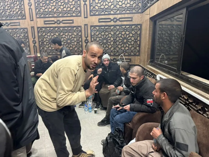 الأهالي يستقبلون دفعة جديدة من الأسرى لدى الحكومة المؤقتة