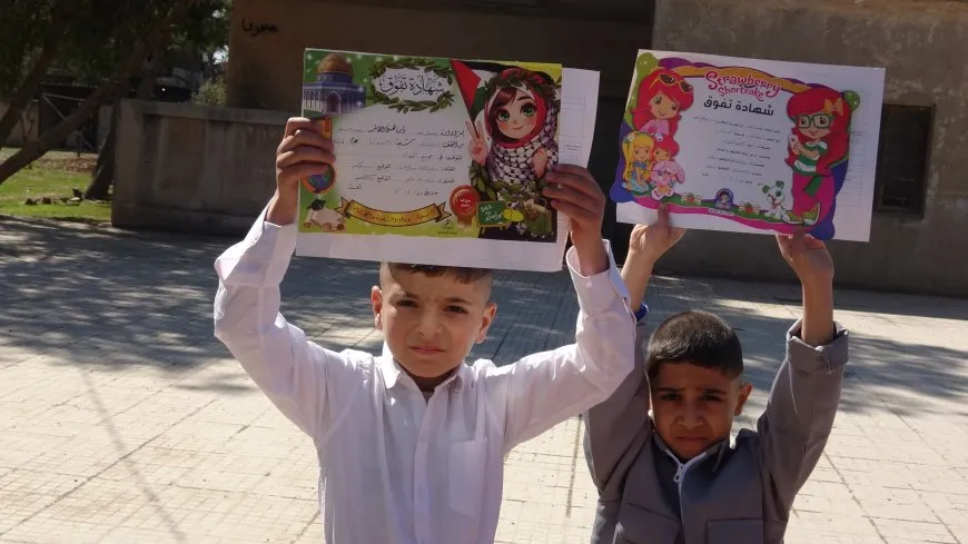 توزيع الجلاء المدرسي على طلبة الجزيرة