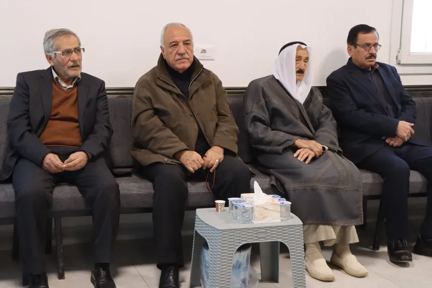 مراسم عزاء للشاعر أحمد حسيني في قامشلو