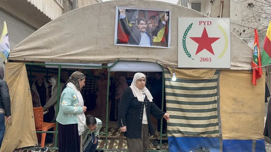 تقديم واجب العزاء لذوي الشهيد صالح مسلم في كوباني