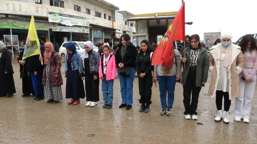 أهالي روج آفا يستذكرون شهداء حلبجة ويطالبون بالمحاسبة