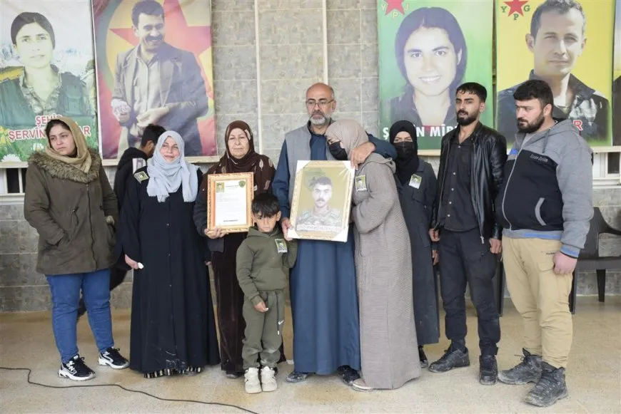 تشييع جثمان مقاتل لقسد في الدرباسية