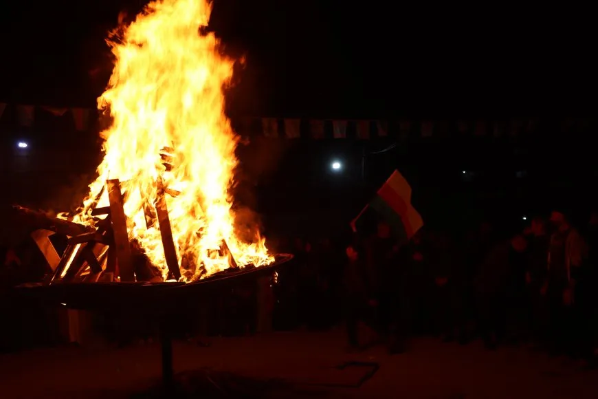 إيقاد شعلة نوروز في مدن روج آفا