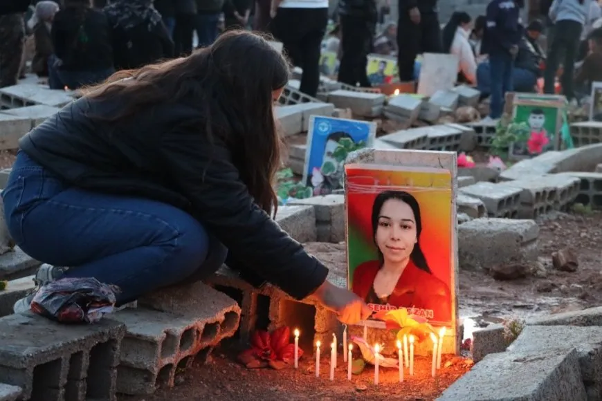 شعلة نوروز تتوهج في روج آفا عشية يوم 21 آذار