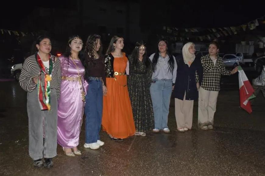 شعلة نوروز تتوهج في روج آفا عشية يوم 21 آذار