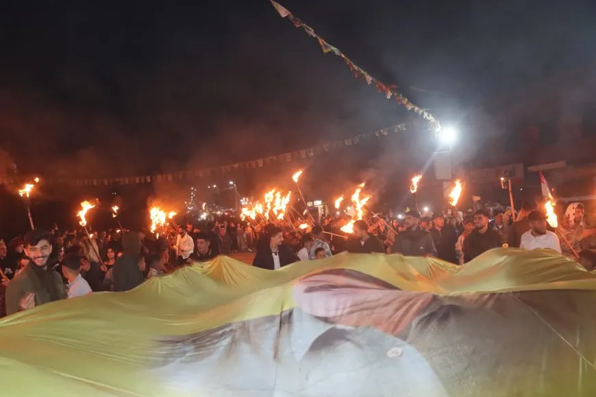 شعلة نوروز تتوهج في روج آفا عشية يوم 21 آذار
