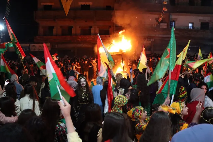 شعلة نوروز تتوهج في روج آفا عشية يوم 21 آذار