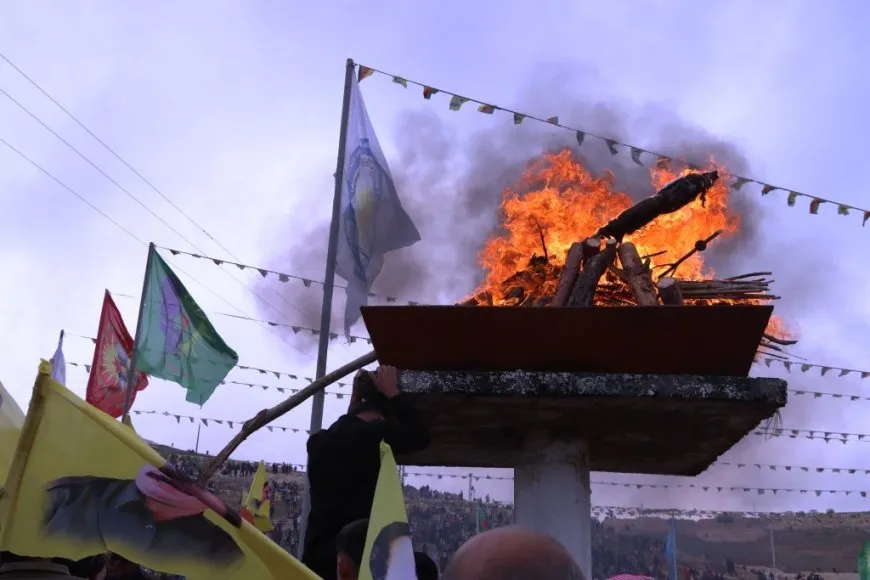 انطلاق نوروز كركي لكي وديرك وكوباني بإيقاد شعلة نوروز