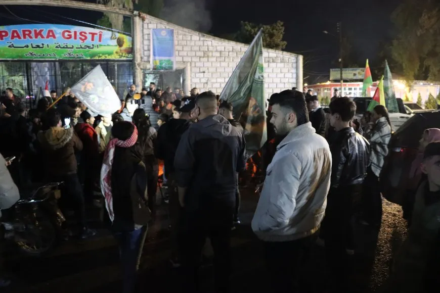 احتجاج في قامشلو رداً على الاعتداءات التي يتعرض لها الكرد