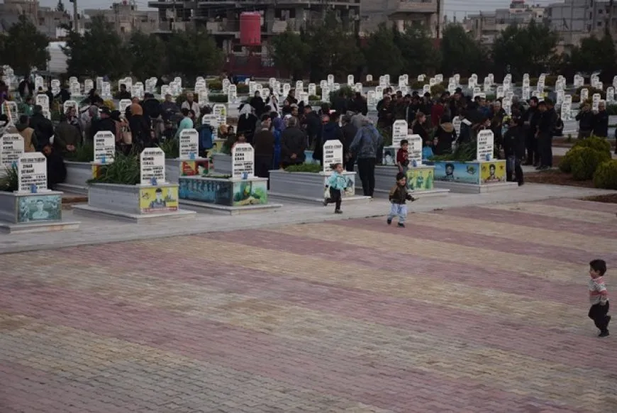 "عيد الفطر… تجديد الصلات وإحياء القيم الإنسانية"