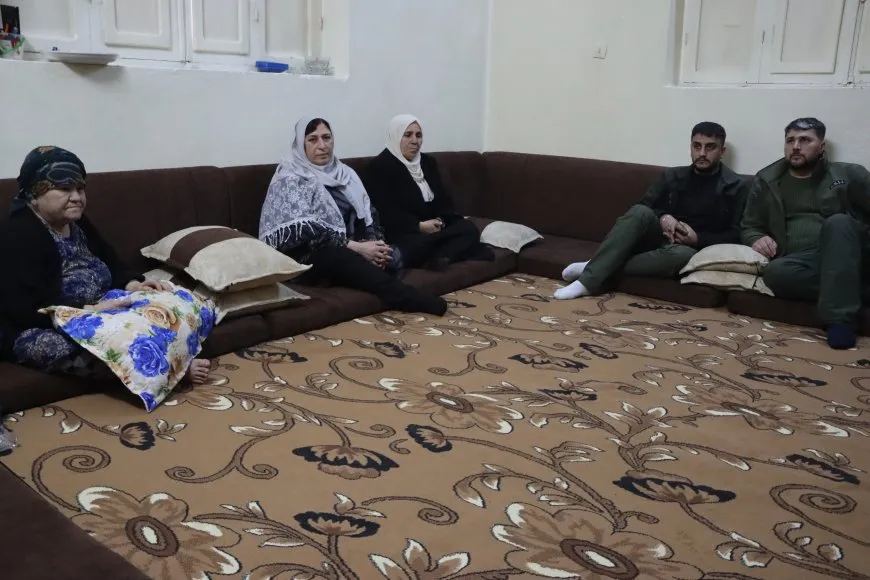 بمناسبة عيد الفطر زيارة عوائل الشهداء في كركي لكي