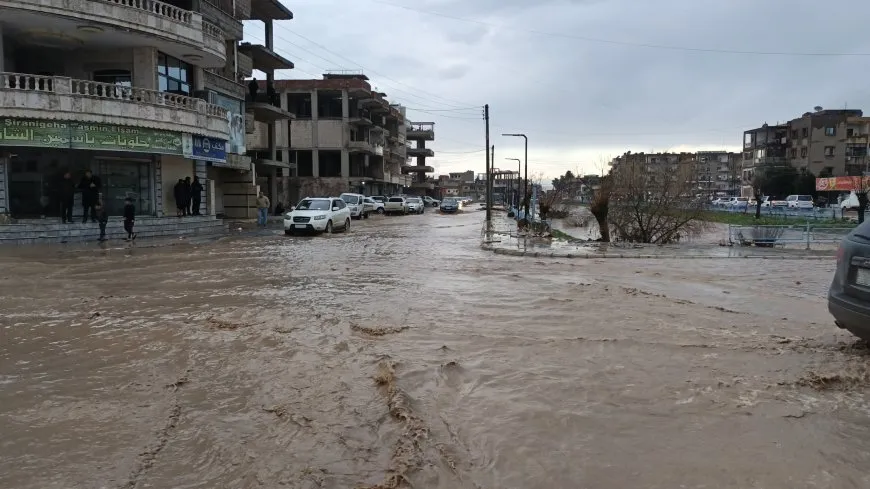 السيول تجتاح مدينة ديرك وخطر يهدد سد بورزي