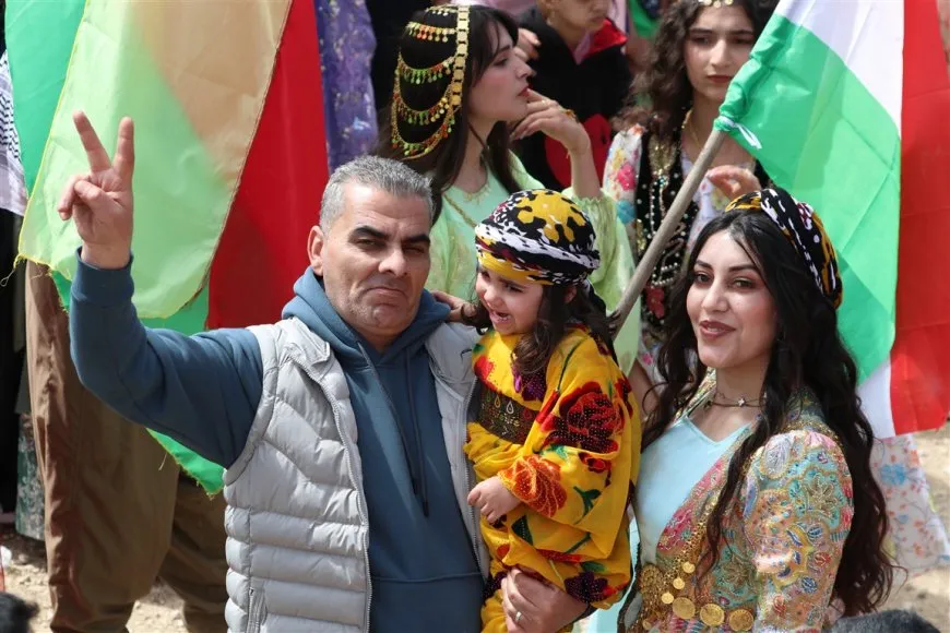استمرار فعاليات نوروز في الحسكة والدرباسية بعروض فنية وتفاعل جماهيري واسع