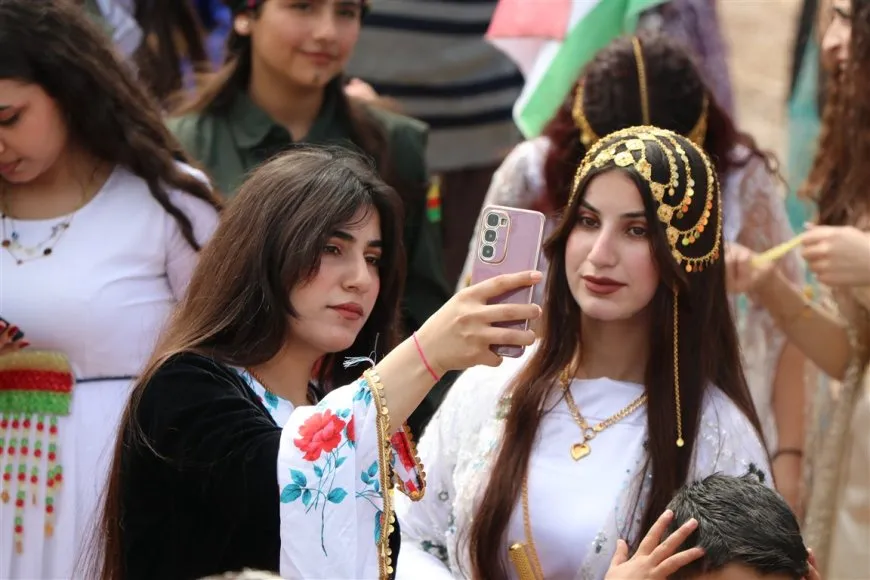 استمرار فعاليات نوروز في الحسكة والدرباسية بعروض فنية وتفاعل جماهيري واسع