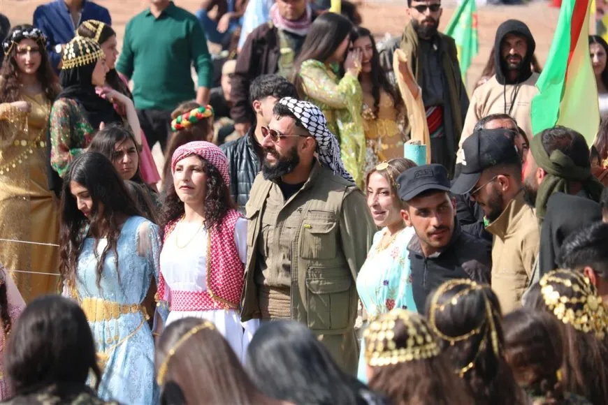 بالصور والفيديو احتفالات نوروز في مدن روج آفا