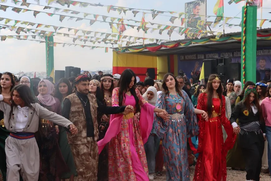 بالصور والفيديو احتفالات نوروز في مدن روج آفا