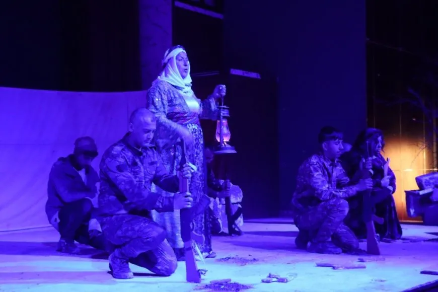 عرض مسرحية بمناسبة اليوم العالمي للمسرح 