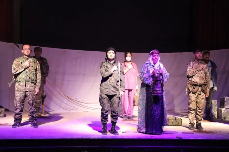 عرض مسرحية بمناسبة اليوم العالمي للمسرح 