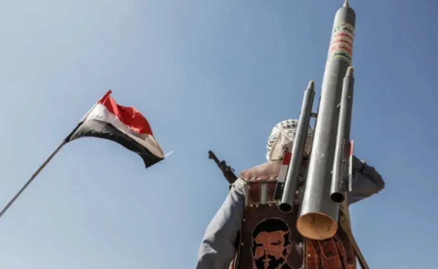 الحوثيون يؤكدون إطلاقهم دفعة صواريخ على إسرائيل