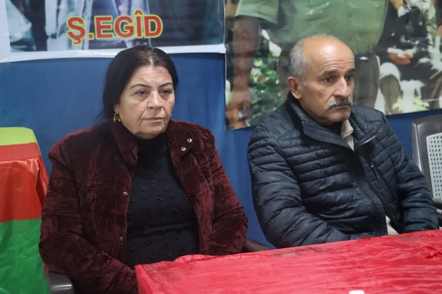 أهالي روج آفا يستذكرون شهداء أسبوع البطولة