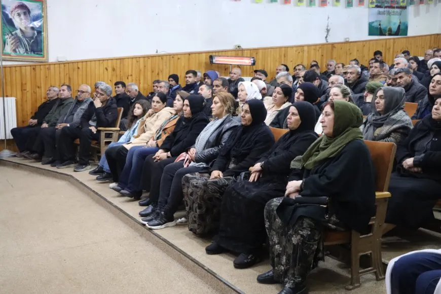 أهالي روج آفا يستذكرون شهداء أسبوع البطولة