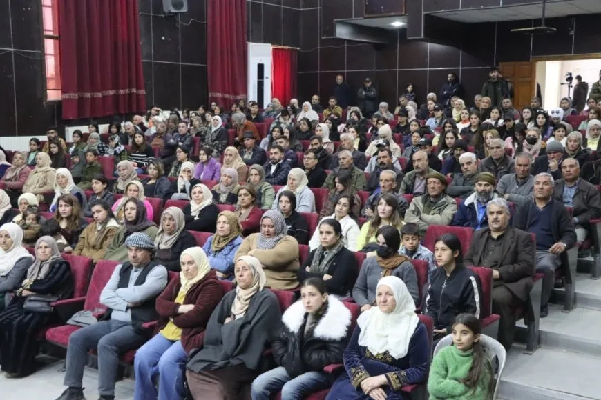 أهالي روج آفا يستذكرون شهداء أسبوع البطولة