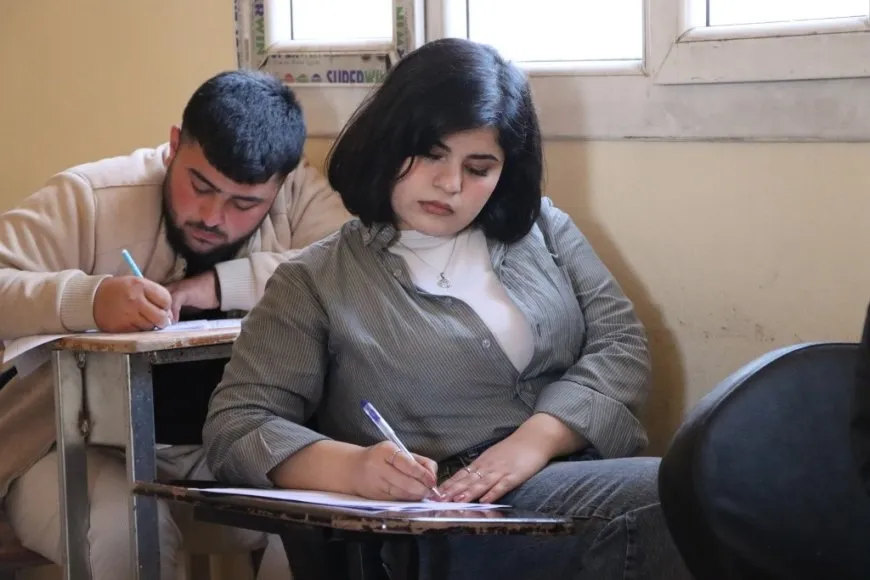 جامعة كوباني تبدأ امتحانات الفصل الأول لنحو ألفي طالب من مختلف الأقسام