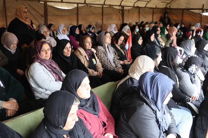 مراسم غيابية لمقاتل من قوات سوريا الديمقراطية في تربه سبيه