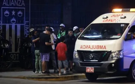 قتيل وعشرات الجرحى في حادث داخل ملعب بأمريكا اللاتينية