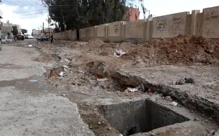 معاناة سكان الحسكة تتفاقم بسبب تضرر الشوارع وتحوّلها إلى برك مائية