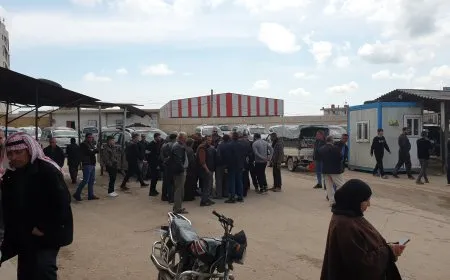 مطالبين برفع التسعيرة.. إضراب لسائقي سرافيس خط قامشلو– ديرك