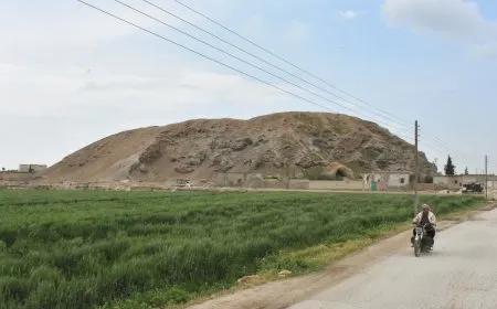 نبش عن الآثار في بلدة تل عرن بريف حلب