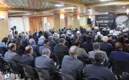 إحياء أربعينية الشاعر أحمد حسيني في قامشلو وسط حضور ثقافي وسياسي واسع