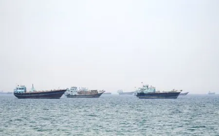 رويترز: أمريكا تسعى لتشكيل تحالف جديد لإعادة الملاحة عبر مضيق هرمز