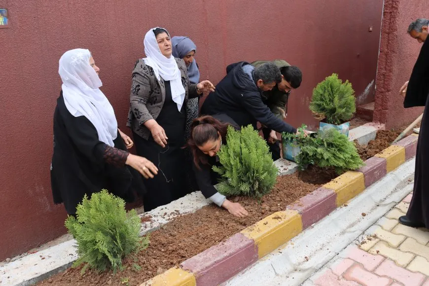 في ذكرى ميلاد القائد.. فعاليات متنوعة تؤكد التمسك بفكره وتطالب بحريته الجسدية