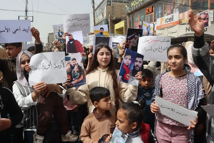 وقفة احتجاجية في كركي لكي تطالب بالإفراج الفوري عن الأسرى