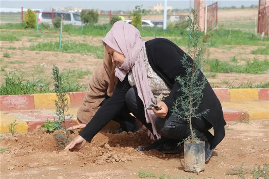 غرس أشجار ومعرض كتاب بمناسبة ميلاد القائد عبد الله أوجلان