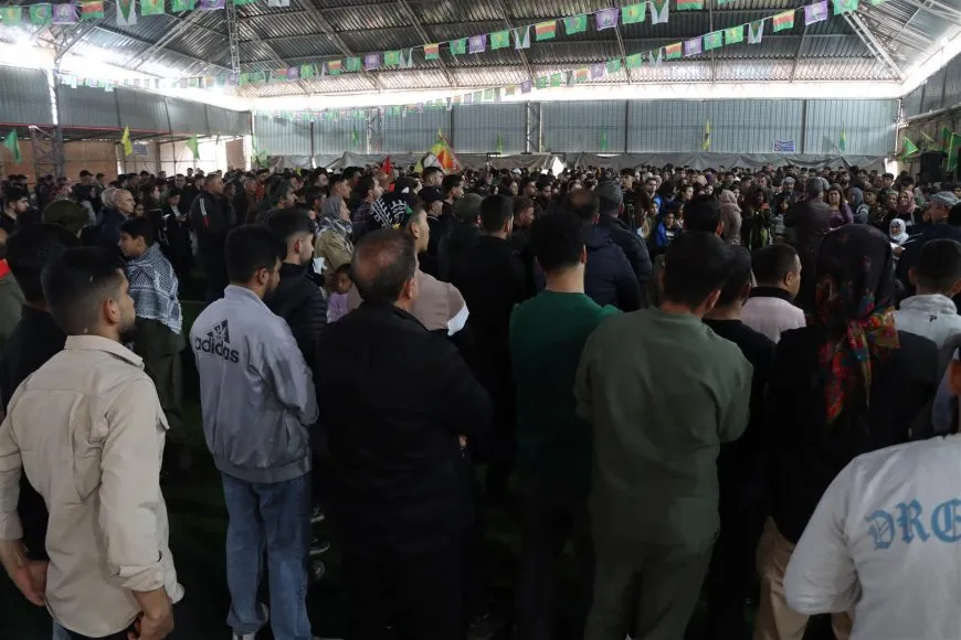 "ميلاد القائد يوم بدء النضال من أجل الحرية وحل القضية الكردية"