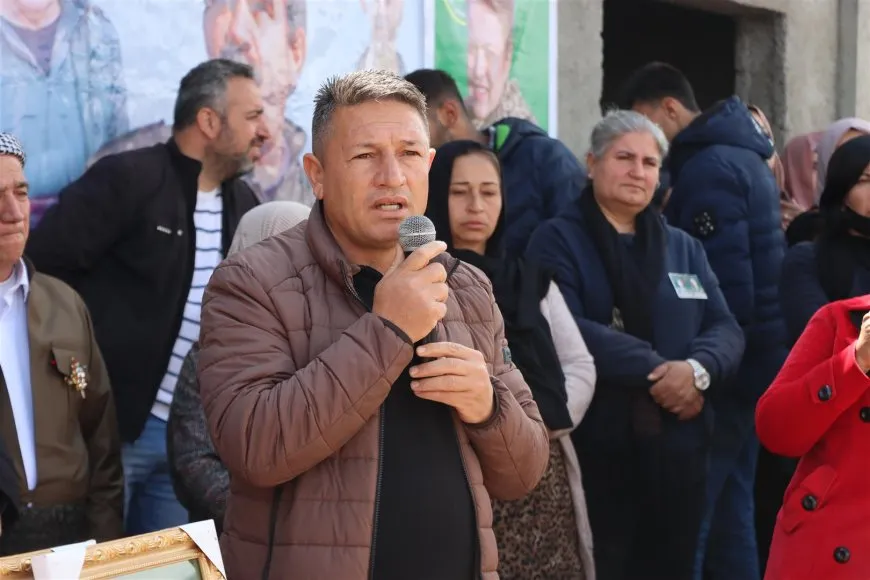 أهالي ديرك وكركي لكي وجل آغا يقدمون واجب العزاء لذوي 3 شهداء 