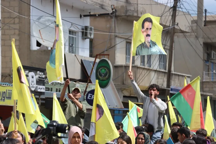مظاهرة حاشدة في عامودا دعماً لجنوب وشرق كردستان تؤكد على وحدة الكرد