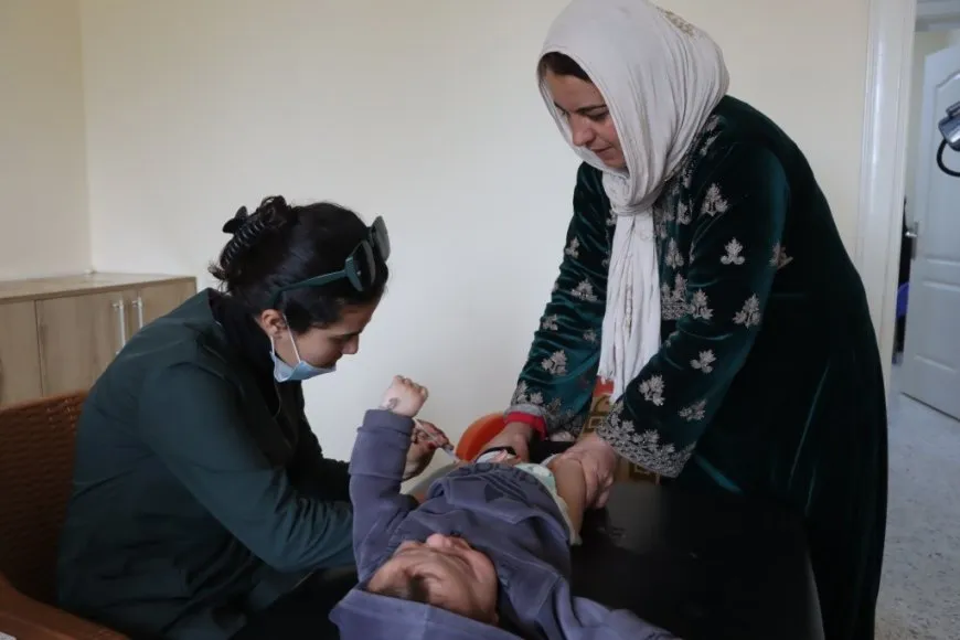 استمرار حملة تطعيم الأطفال في كوباني