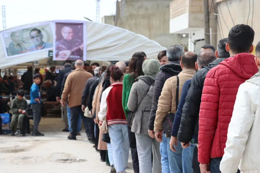 وفود شعبية وثقافية تقدم واجب العزاء برحيل الفنان علي منصور آكري