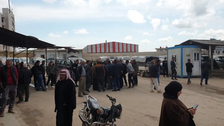 مطالبين برفع التسعيرة.. إضراب لسائقي سرافيس خط قامشلو– ديرك