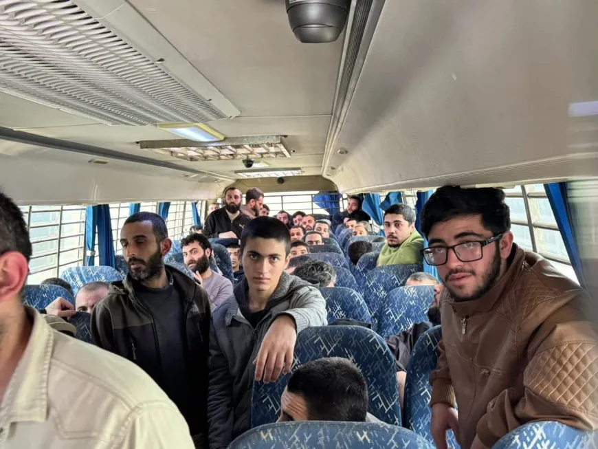 وصول الدفعة الثالثة من الأسرى إلى الحسكة