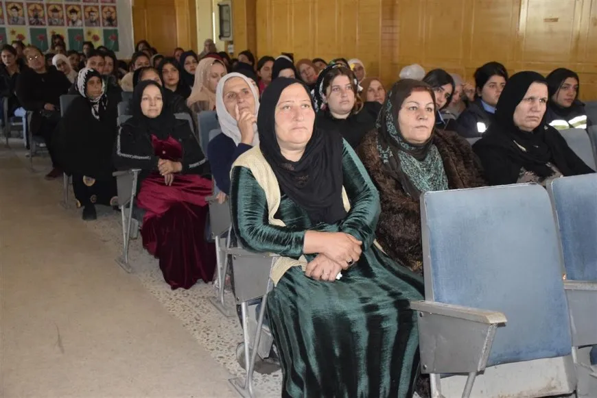 اجتماع في الدرباسية يناقش دور المرأة في المرحلة السياسية المقبلة بسوريا