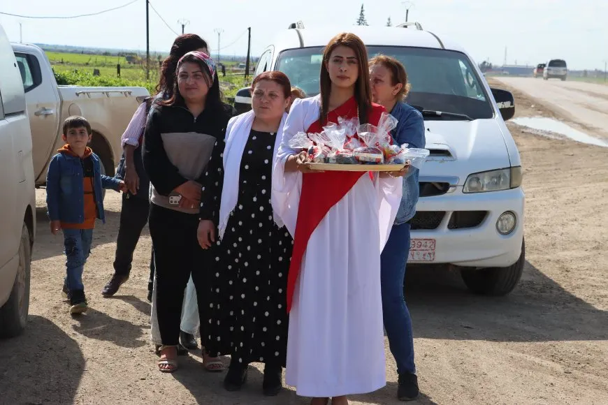 إشعال "چرا" وتوزيع البيض الملون عشية رأس السنة الإيزيدية