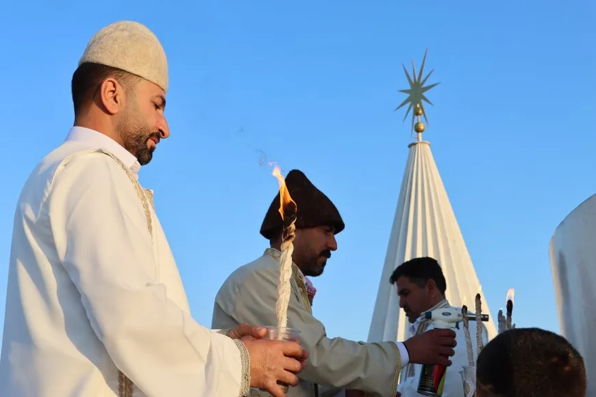 إشعال "چرا" وتوزيع البيض الملون عشية رأس السنة الإيزيدية