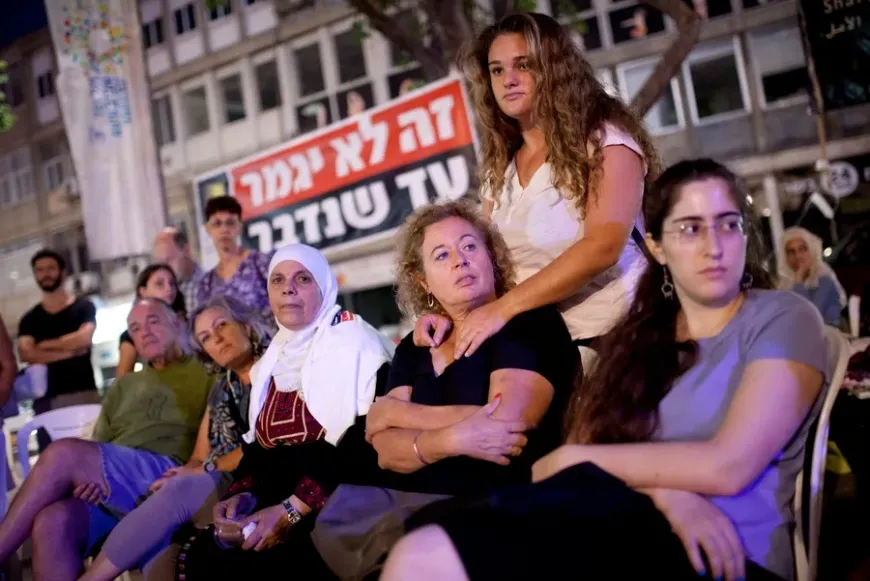 السباحة عكس التيار.. إسرائيليون وفلسطينيون يوحّدهم الألم والأمل