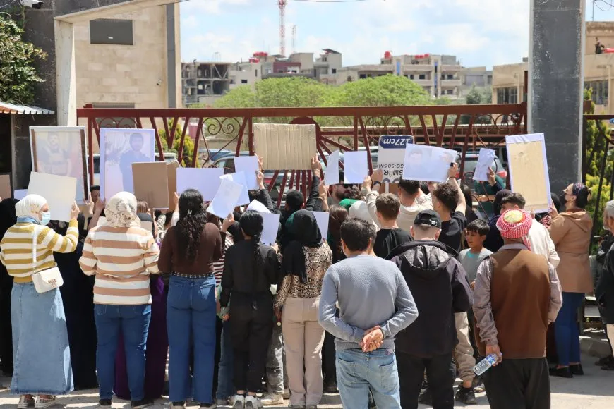 احتجاج لعوائل الأسرى ولقاء مع الهيئة السياسية في الحسكة